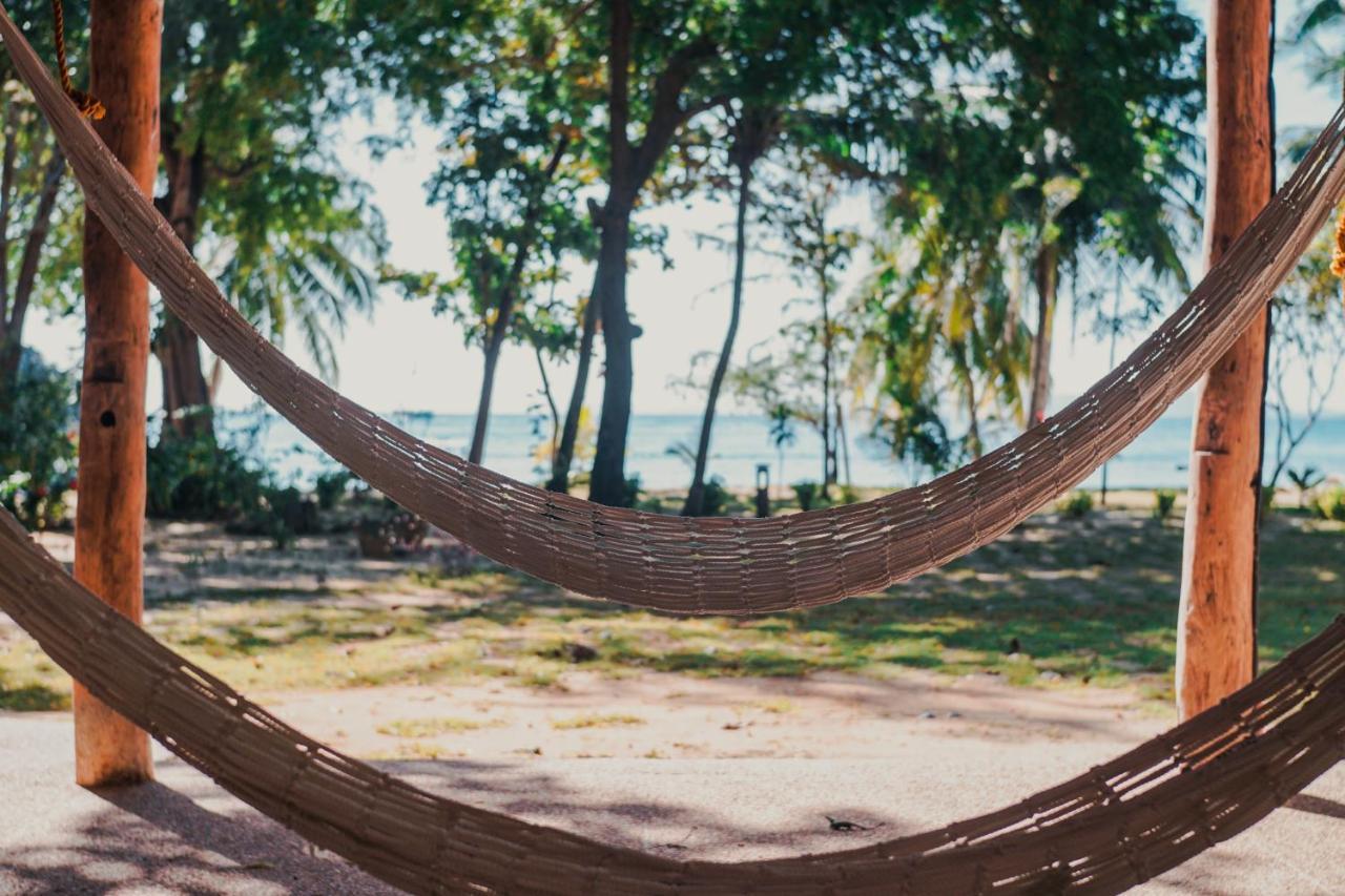 Sangat Island Dive Resort Корон Екстер'єр фото